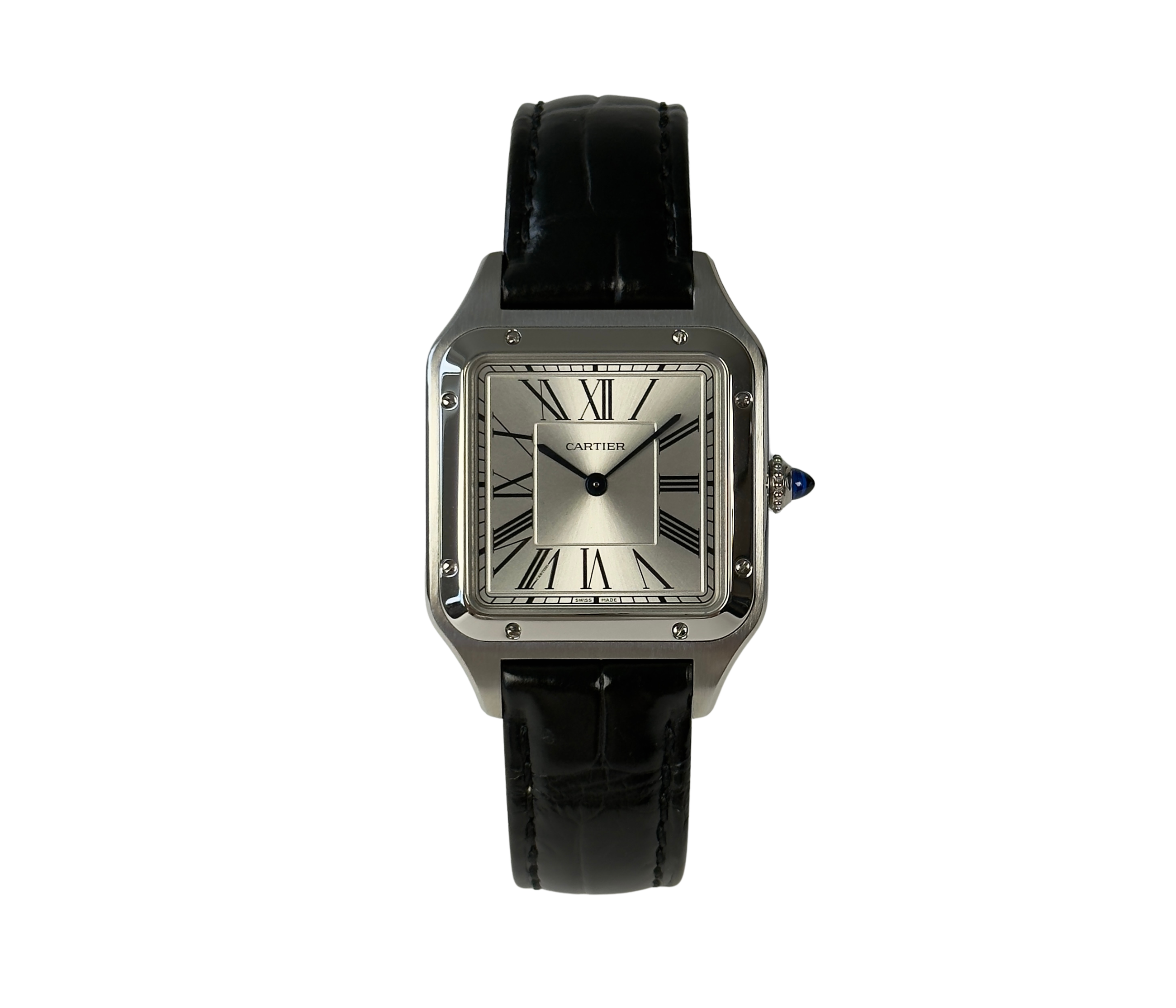 Cartier Santos Dumont Large WSSA0022 (2023) i stål på sort læderrem. Uret måler 31.4 x 43.5 mm og er udstyret med et kvartsværk. Fremstår i nær ny stand uden brugsspor, 9.9/10. Kommer som fuldt sæt med bokse og certifikat. Uret er omfattet af cartier garanti til 2031.