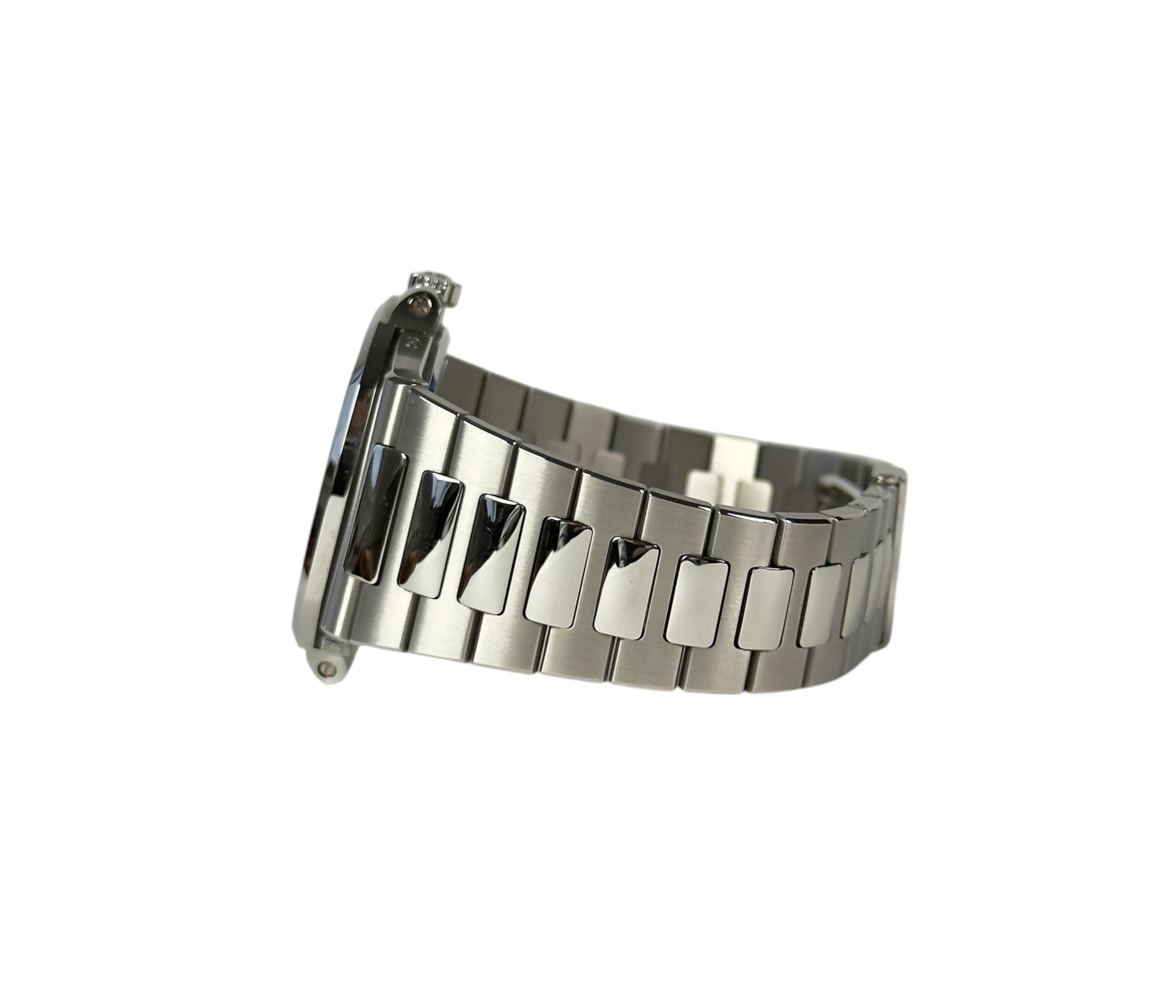 Patek Philippe Nautilus Moon Phase ref. 5712 (2018) i stål. Eftertragtet og smukt Nautilus med blå skive, månefase, small second, gangreserve samt automatisk mikrorotorværk.
Uret er i utrolig flot stand, 9.5/10.
Kommer som fuldt sæt: Bokse, certifikat, manualer, stillepind mv.