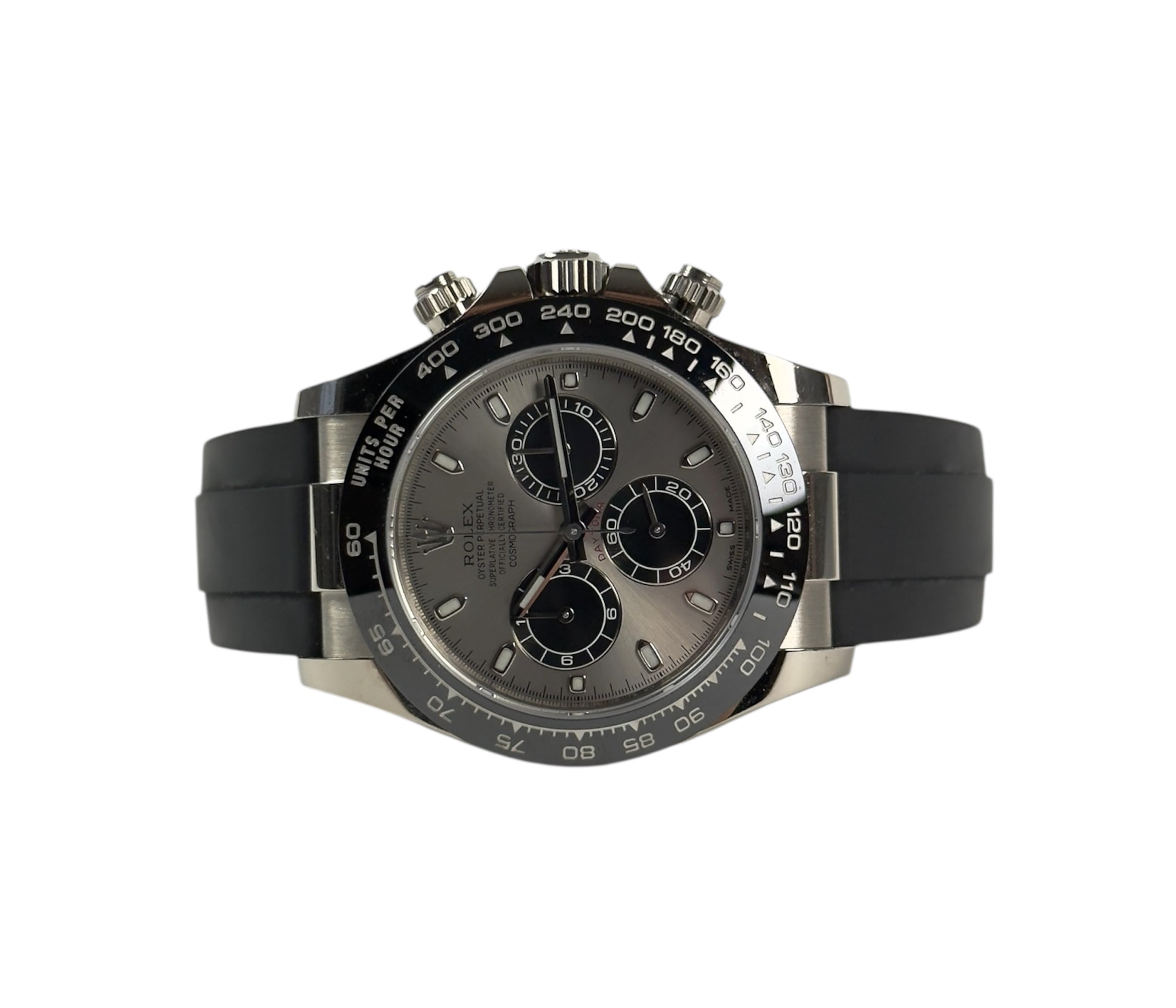 Rolex Daytona 116519LN "Ghost" (2017) på Oysterflex-rem. Uret er i god stand med alm. brugsspor. Kommer som fuldt sæt: Bokse, omslag, certifikat, manualer samt hangtag og whitetag.