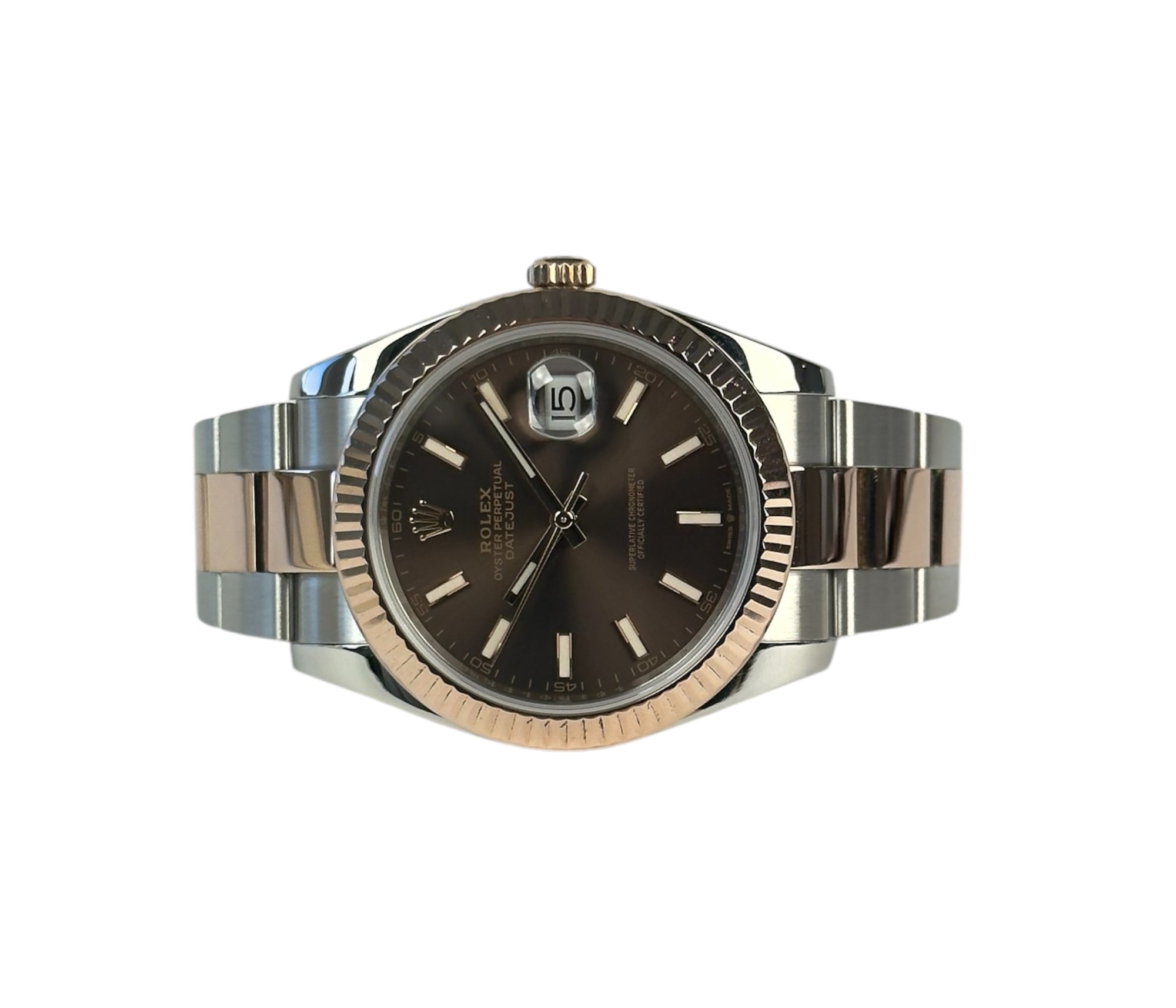 Rolex Datejust 126331 Choco på Oyster-lænke med riflet krans. Fremstår i god stand med brugsspor. Med åbent certifikat.