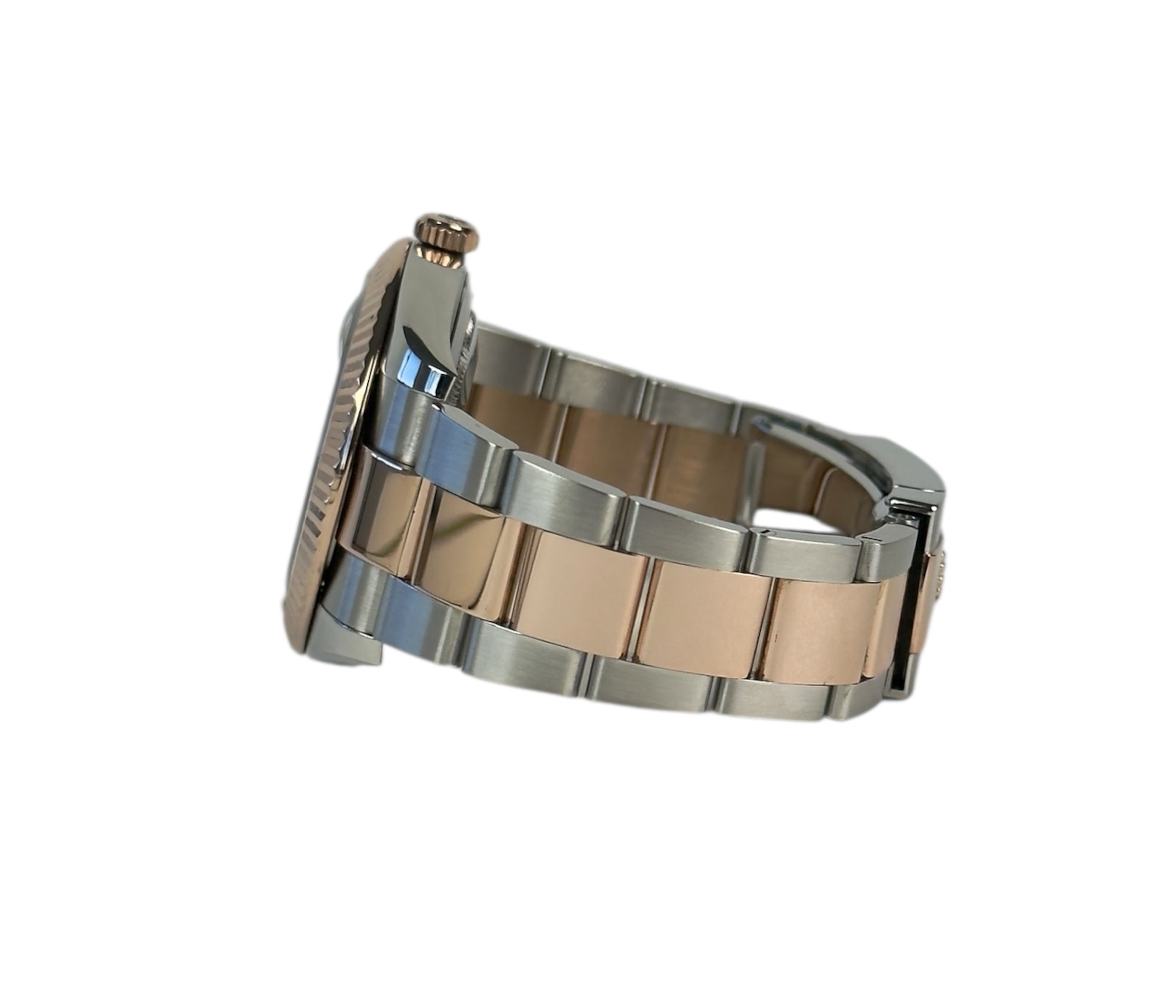Rolex Datejust 126331 Choco på Oyster-lænke med riflet krans. Fremstår i god stand med brugsspor. Med åbent certifikat.