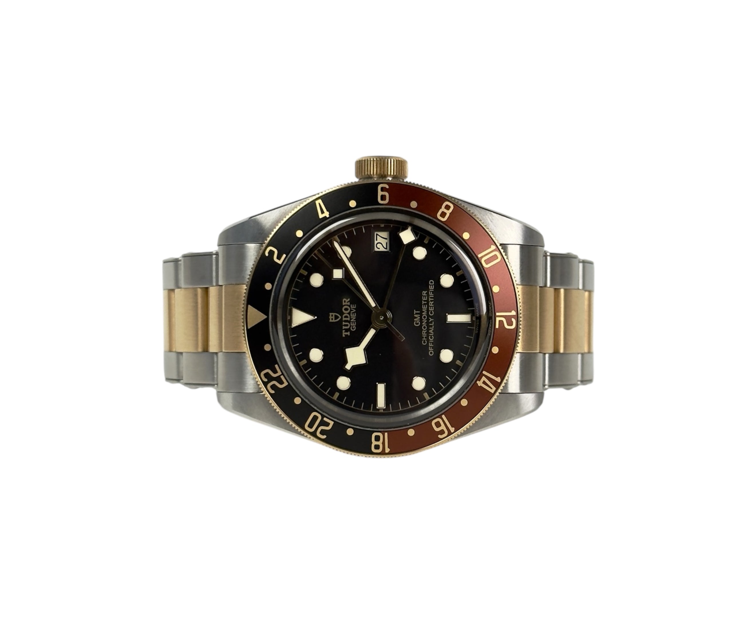 Tudor Black Bay GMT (2023) i guld og stål. Uret fremstår i rigtig flot stand med få brugsspor. Kommer som fuldt sæt: Bokse, certifikat, manualer og bezelbeskytter. Tudor garanti til 2028.