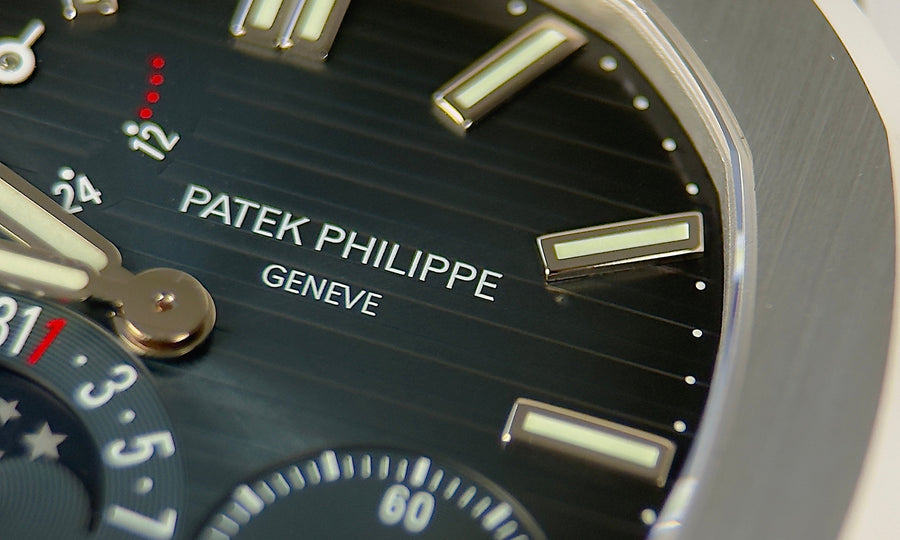 Patek Phillipe Nautilus ref. 5712 i stål med blå skive