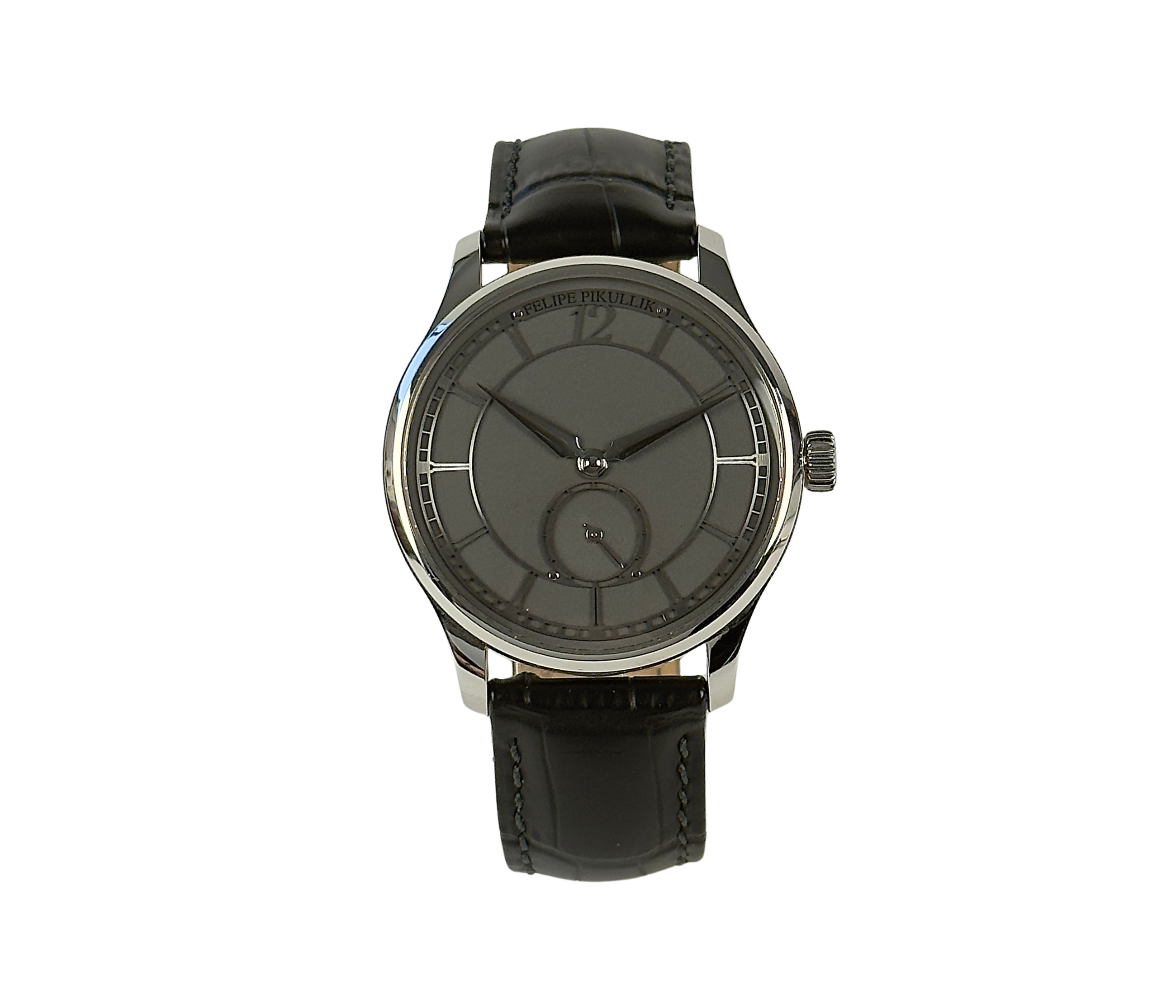 Felipe Pikullik UN2123 Piece Unique (2022) i stål. Diameter 38.5 mm, højde 8 mm. Stand: 9/10. Kommer med originalt certifikat og pouch (boks).