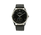 Jaeger LeCoultre Master Ultra Thin Moon ref. 176.8.64.S (2015) i stål med sort skive på læderrem. Uret fremstår i god stand. Kommer som komplet sæt: Bokse, certifikat, manual, org. købskvittering og stillepind. 