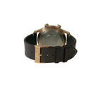 Longines Legend Diver L37741502 (2023) i bronze med grøn skive på en brun læderrem. Uret fremstår i god stand med et tryk på den ene side af kassen. Kommer som fuldt sæt: Bokse, certifikat, manualer, lænkeværktøj samt tre ekstra remme.