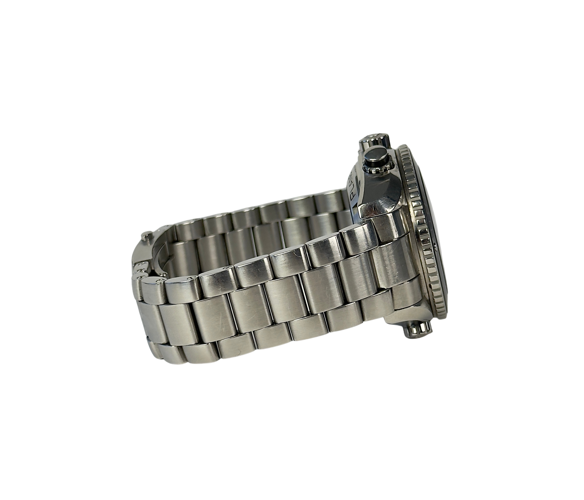 Omega Seamaster Planet Ocean Chronograph 232.30.46.51.01.003 (2015) i stål. Uret måler 45 mm og er i god alm. stand. Kommer som fuldt sæt: Bokse, certifikater, kortholder og manual.