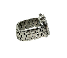 Omega Seamaster Chronograph 2598.20.00 (2000'erne) med hvid skive i stål. Uret fremstår i flot stand med nye visere. Kommer med serviceboks.