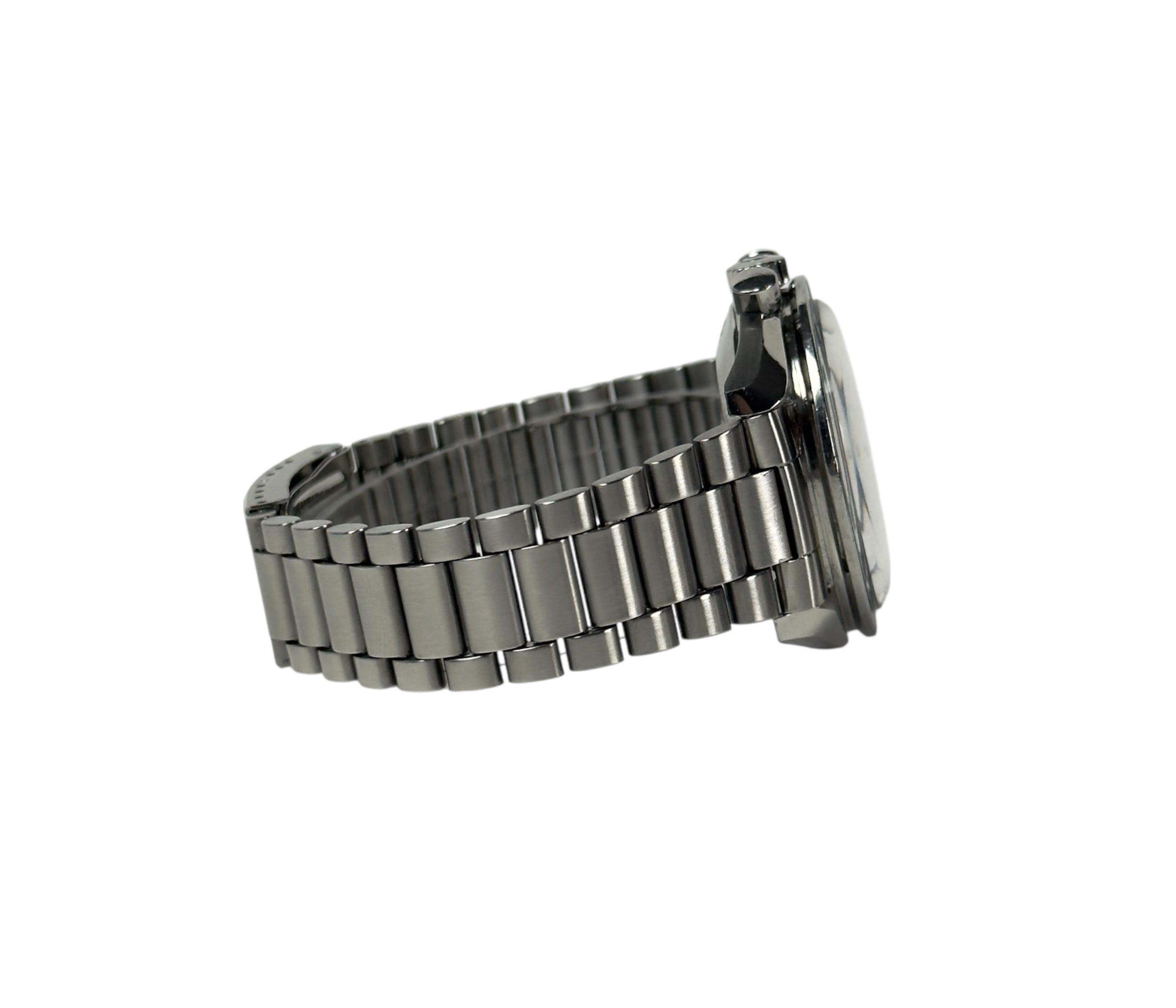 Omega Speedmaster 145.022-74 (1970) i stål med plexiglas. Fremstår i super flot stand, 9/10. Uret kommer uden tilbehør. 