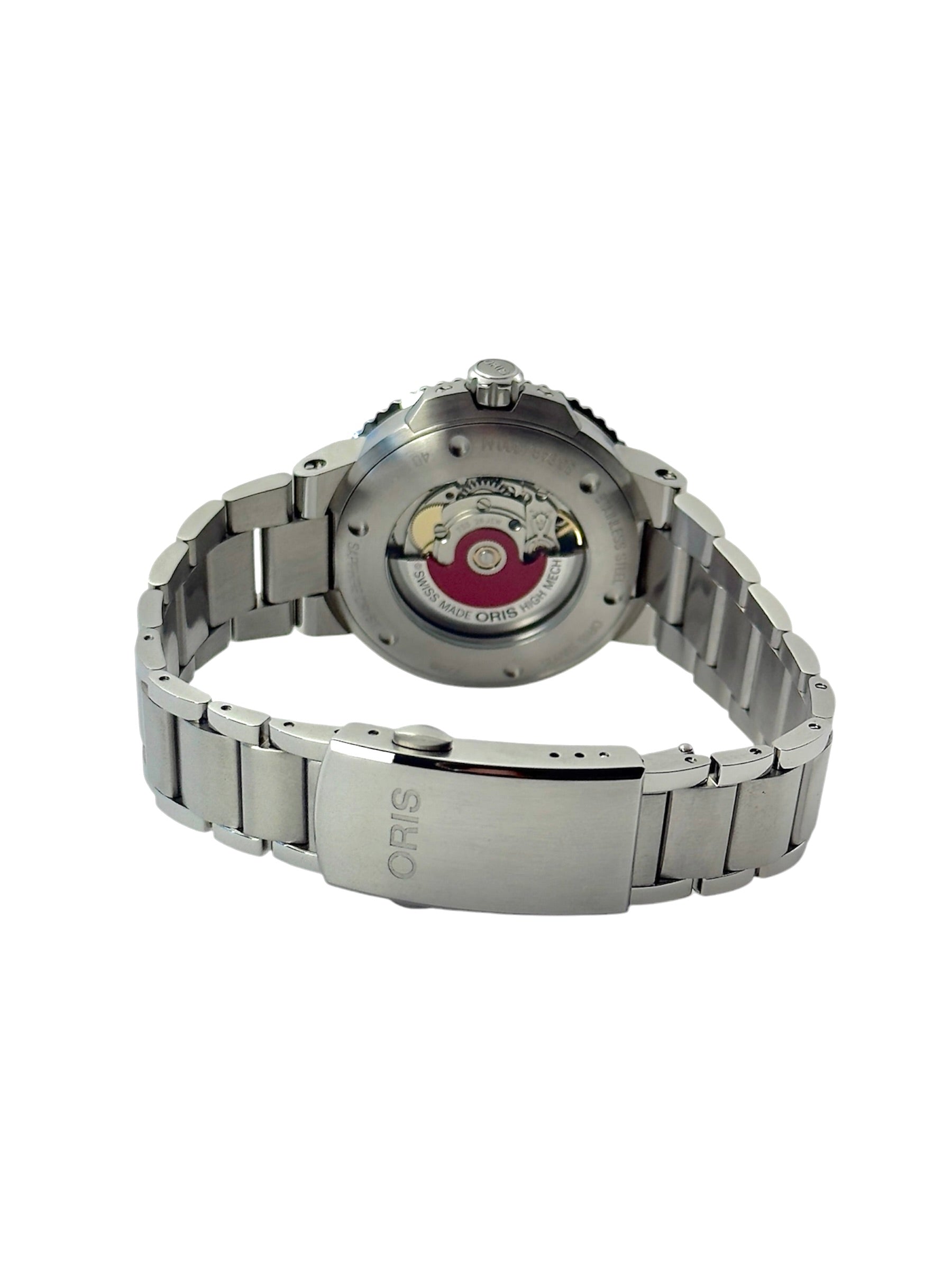 Oris Aquis ref. 01 733 7766 4157 i stål med grøn skive liggende bagsidevisning i ny stand