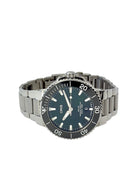 Oris Aquis ref. 01 733 7766 4157 i stål med grøn skive liggende frontvisning i ny stand