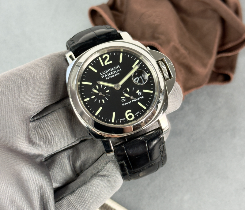 Panerai Luminor PAM00090 J-serie fra 2007 i stål. Stand 8/10. Kommer med bokse, manual og plastikbeskytter. 