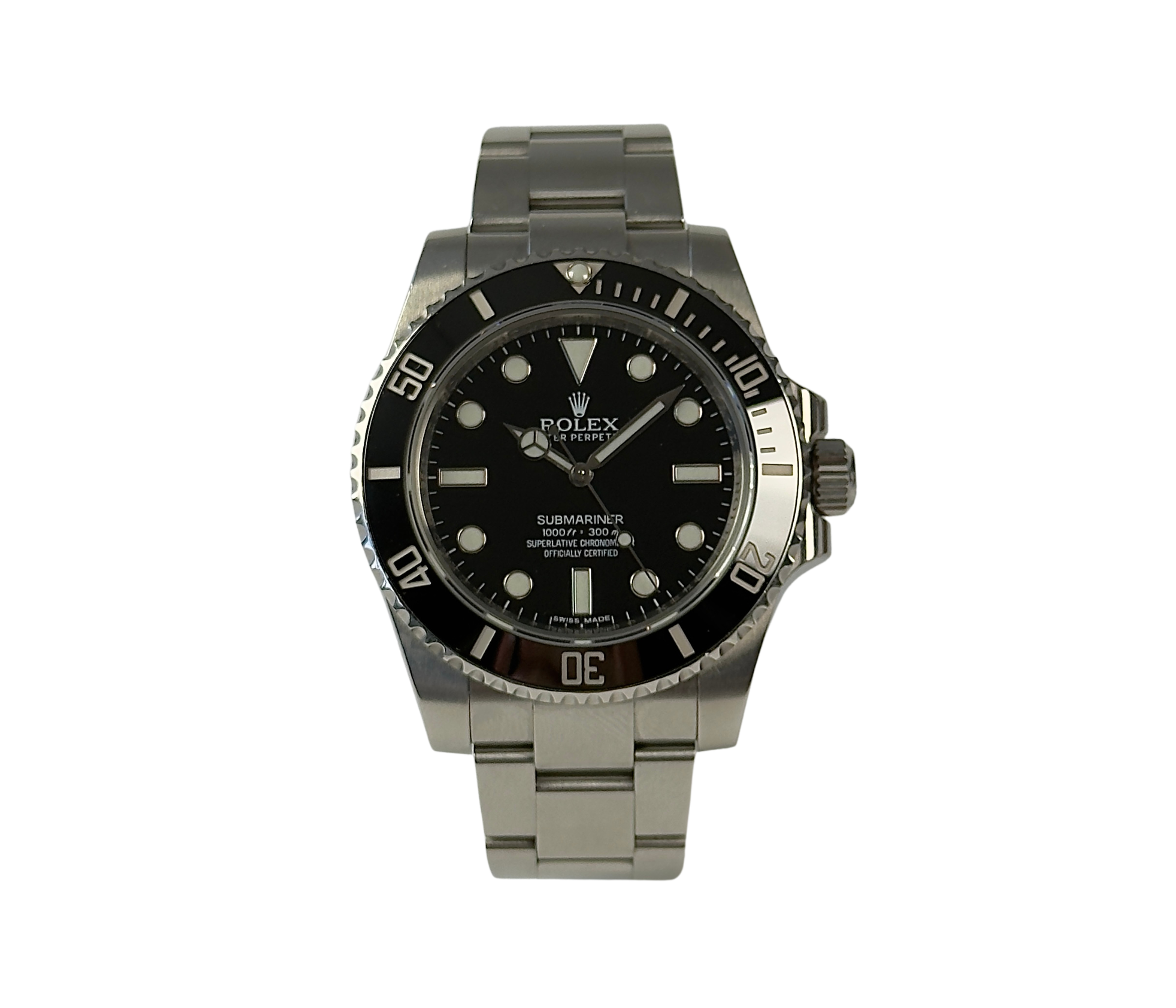 Rolex Submariner 114060 "No Date" (2013) på Oysterlænke med sort skive og drejekrans. Uret fremstår i god alm. stand, 8/10. Det kommer med boks, certifikat og green tag. 