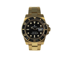 Rolex Submariner 116618LN (2014) i 18 kt. guld. Uret fremstår i god stand, 8/10, og trænger ikke til service. Kommer som fuldt sæt: Bokse, certifikat, manualer, hangtag og whitetag.