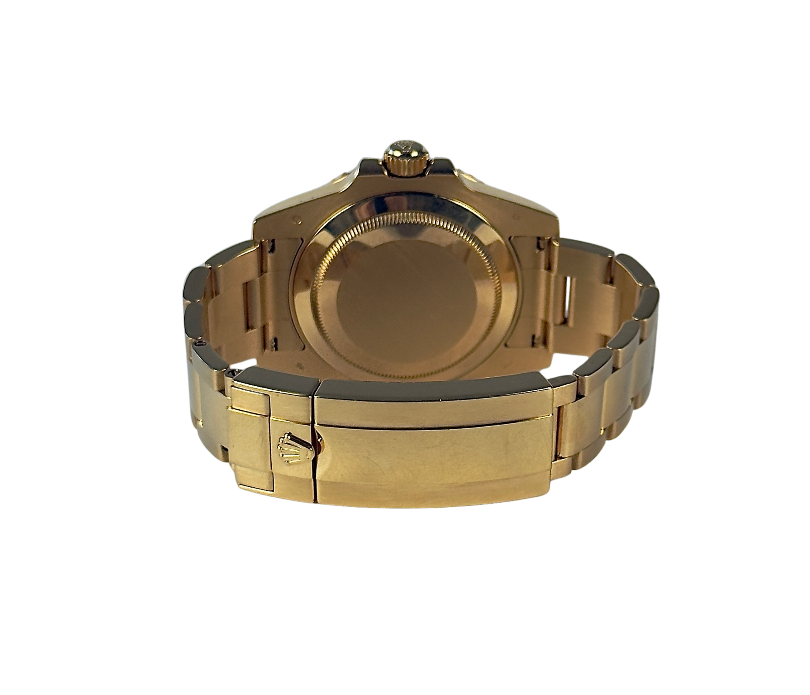 Rolex Submariner 116618LN (2014) i 18 kt. guld. Uret fremstår i god stand, 8/10, og trænger ikke til service. Kommer som fuldt sæt: Bokse, certifikat, manualer, hangtag og whitetag.
