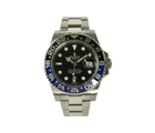 Rolex GMT-Master II 116710BLNR (2013) i stål med blå/sort keramisk drejekrans. Uret fremstår i flot stand med få brugsspor, 9/10. Kommer som fuldt sæt: Bokse, certifikat mv.