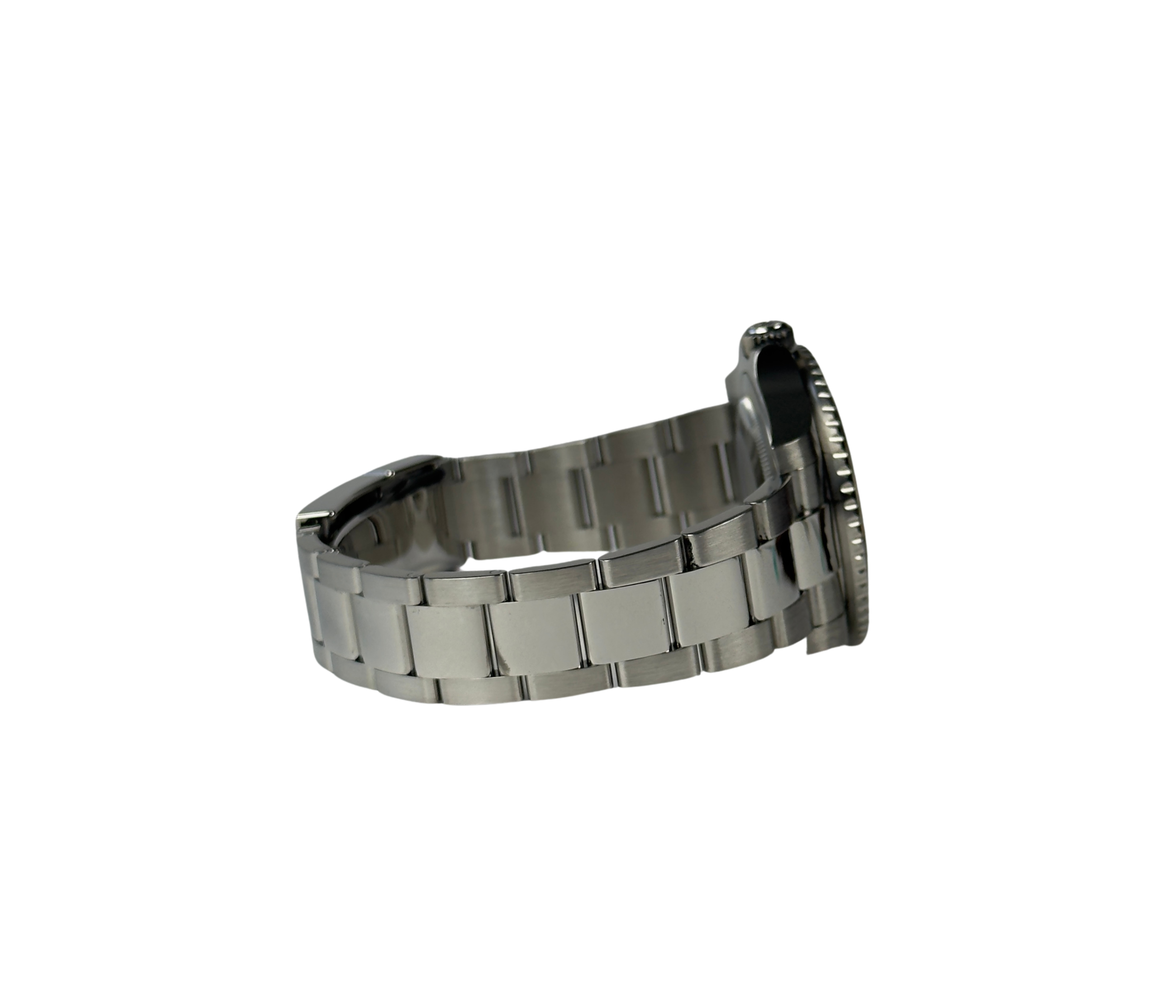 Rolex GMT-Master II 126710BLRO "Pepsi" (2022) i stål på Oysterlænke med rød/blå drejekrans. Uret fremstår i flot stand, 9/10. Kommer som fuldt sæt: Bokse, certifikat, manualer, hangtag og ekstra led. 
Uret er omfattet af Rolex World Wide Garanti til juni 2027.