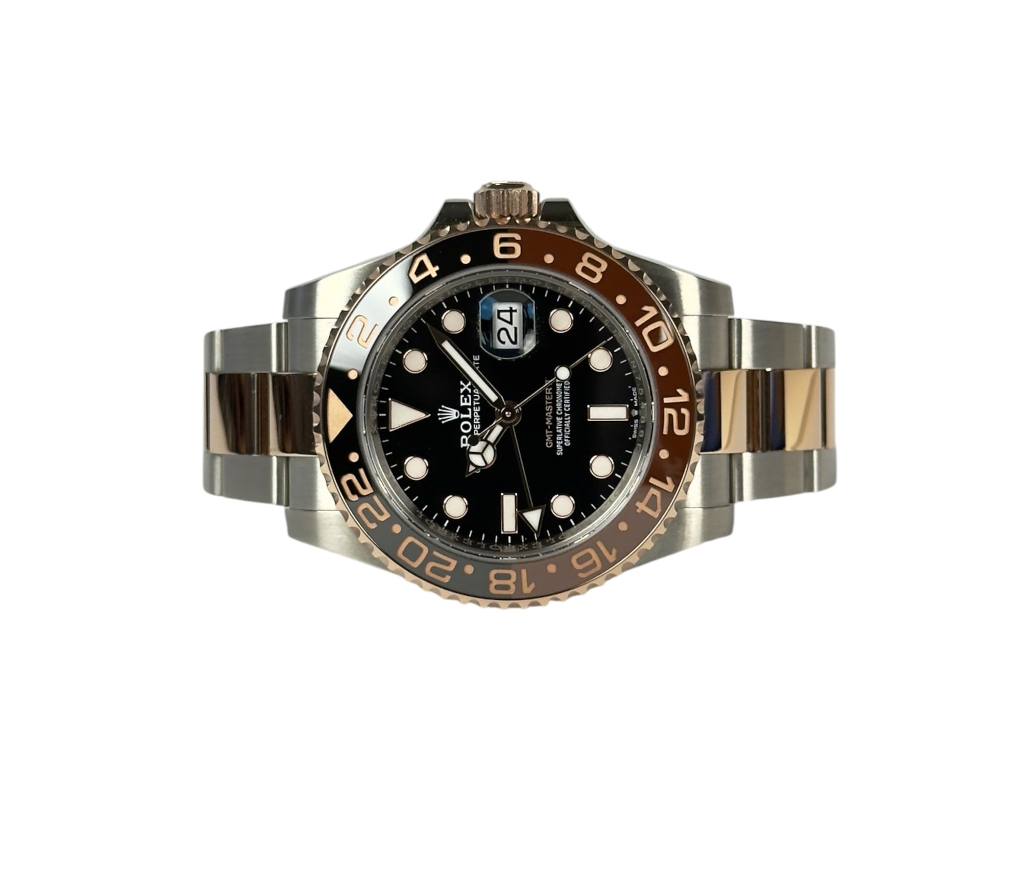 Rolex GMT-Master II 126711CHNR "Rootbeer" (2023) med få spor af håndtering, 9,5/10. Kommer som fuldt sæt: Bokse, omslag, certifikat, manualer og hangtag. Uret er omfattet af Rolex World Wide Garanti til 2028.