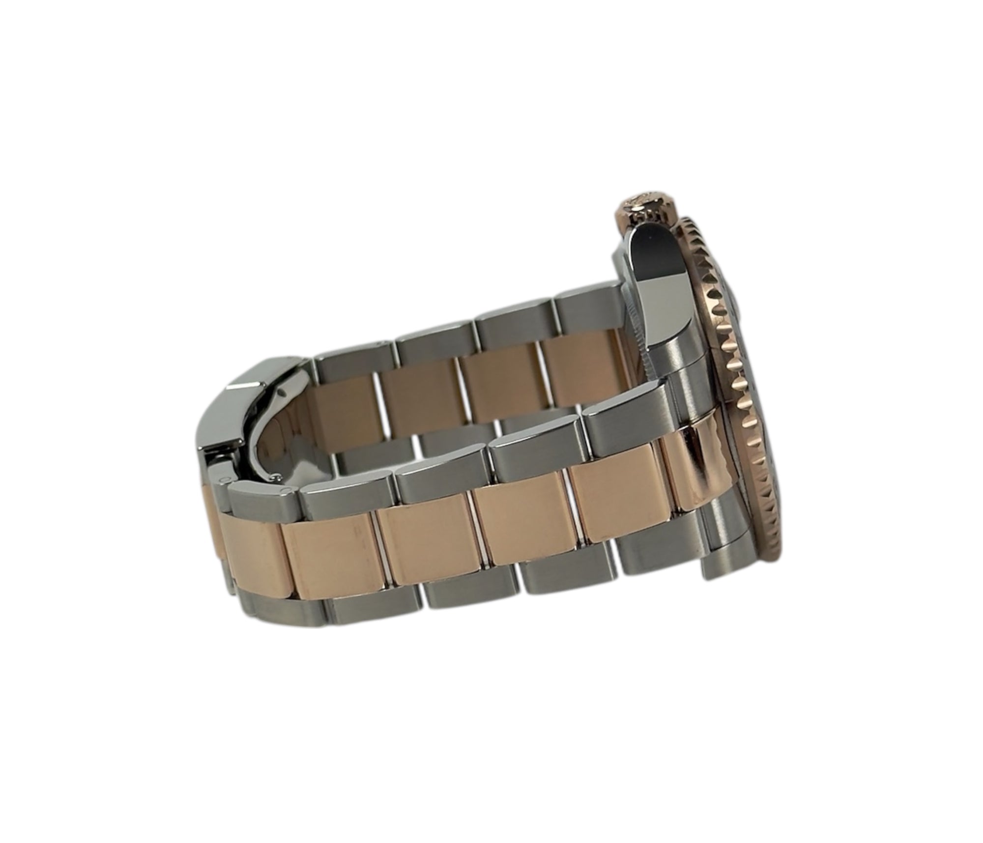 Rolex GMT-Master II 126711CHNR "Rootbeer" (2023) med få spor af håndtering, 9,5/10. Kommer som fuldt sæt: Bokse, omslag, certifikat, manualer og hangtag. Uret er omfattet af Rolex World Wide Garanti til 2028.