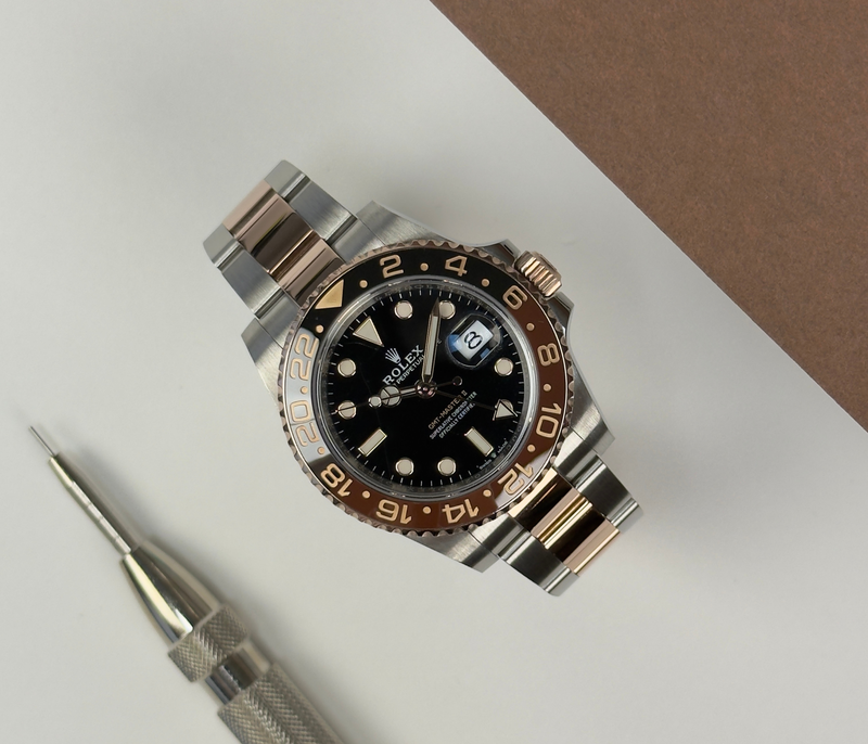 Rolex GMT-Master II 126711CHNR 'Rootbeer' (2020) i rosaguld og stål på Oysterlænke. Uret fremstår i rigtig god stand med mindre brugsspor, 9/10. Kommer som fuldt sæt: Boks, certifikat, manualer, kortholder og hangtag.