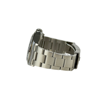 Rolex Explorer II 226570 polar (2022) i stål. Uret fremstår i mint stand med minimale håndteringsspor. Kommer som fuldt sæt: Bokse, certifikat, manualer og tag. Uret er omfattet af Rolex World Wide Garanti til september 2027.