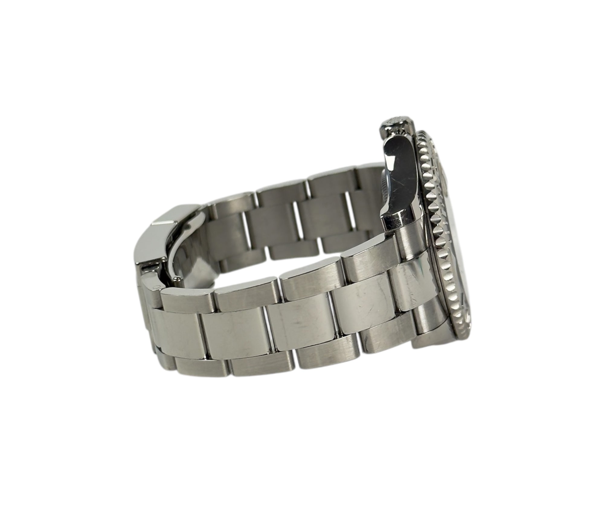 Rolex Yacht-Master 268622 (2022) i stål og platin. Uret måler 37 millimeter. Fremstår i alm. stand med brugsspor. Kommer som fuldt sæt: Bokse, omslag, certifikat, manualer og hangtag. Uret er omfattet af Rolex World Wide Garanti til 2027.