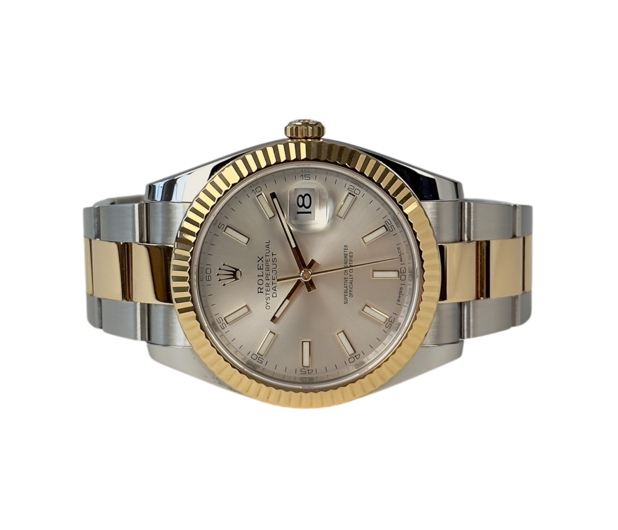 Rolex Datejust 126333 i guld og stål med sølvskive. I super god stand, komplet sæt.