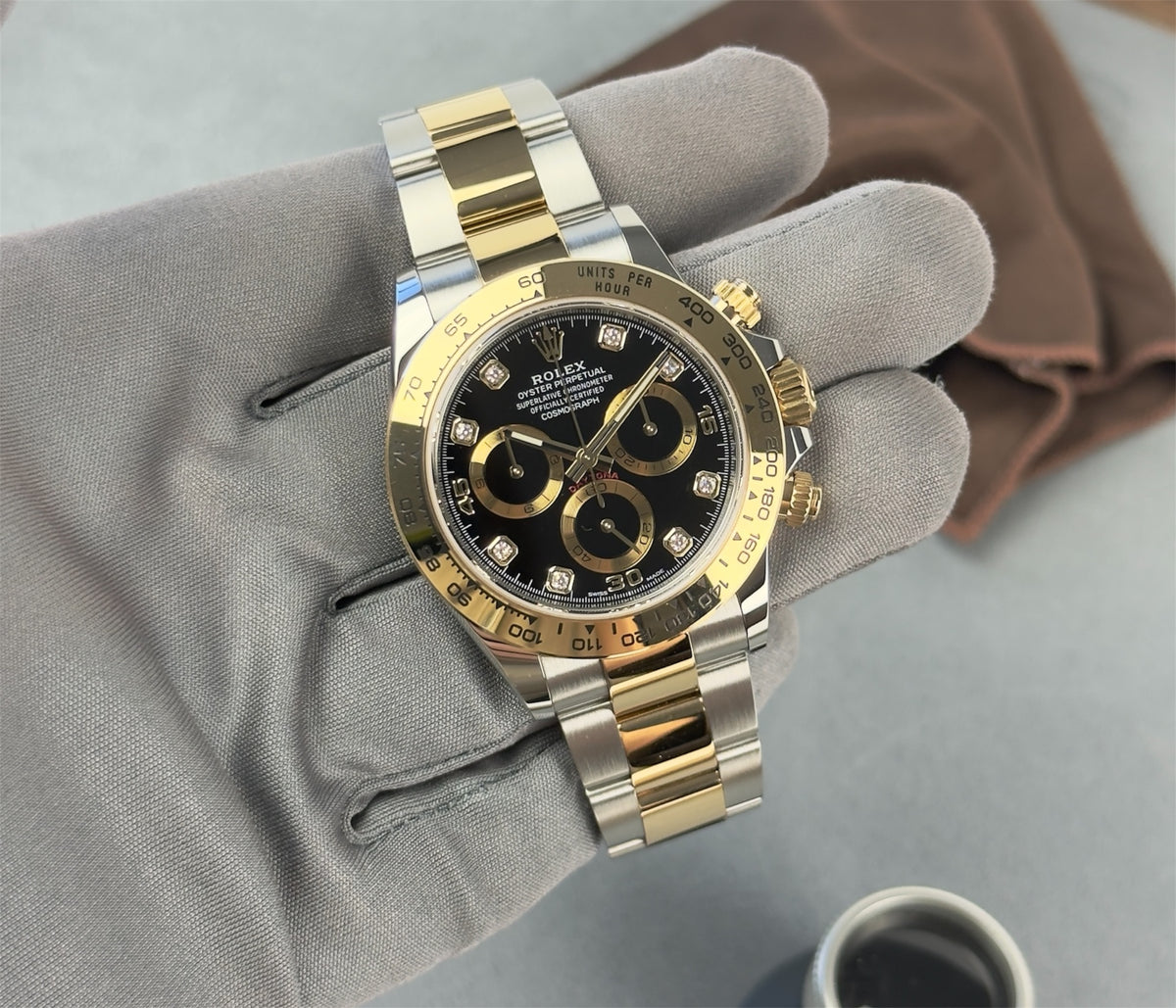 Rolex Daytona 116503 i guld/stål med diamantindeks. Fuldt sæt.