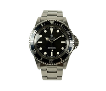 Rolex Submariner 5513 1978 i stål med original mk3 "lollipop"-skive og visere. Uret patina fremstår meget ensartet og subtilt. Kommer med certifikat, original købskvittering, booklet og manualer.