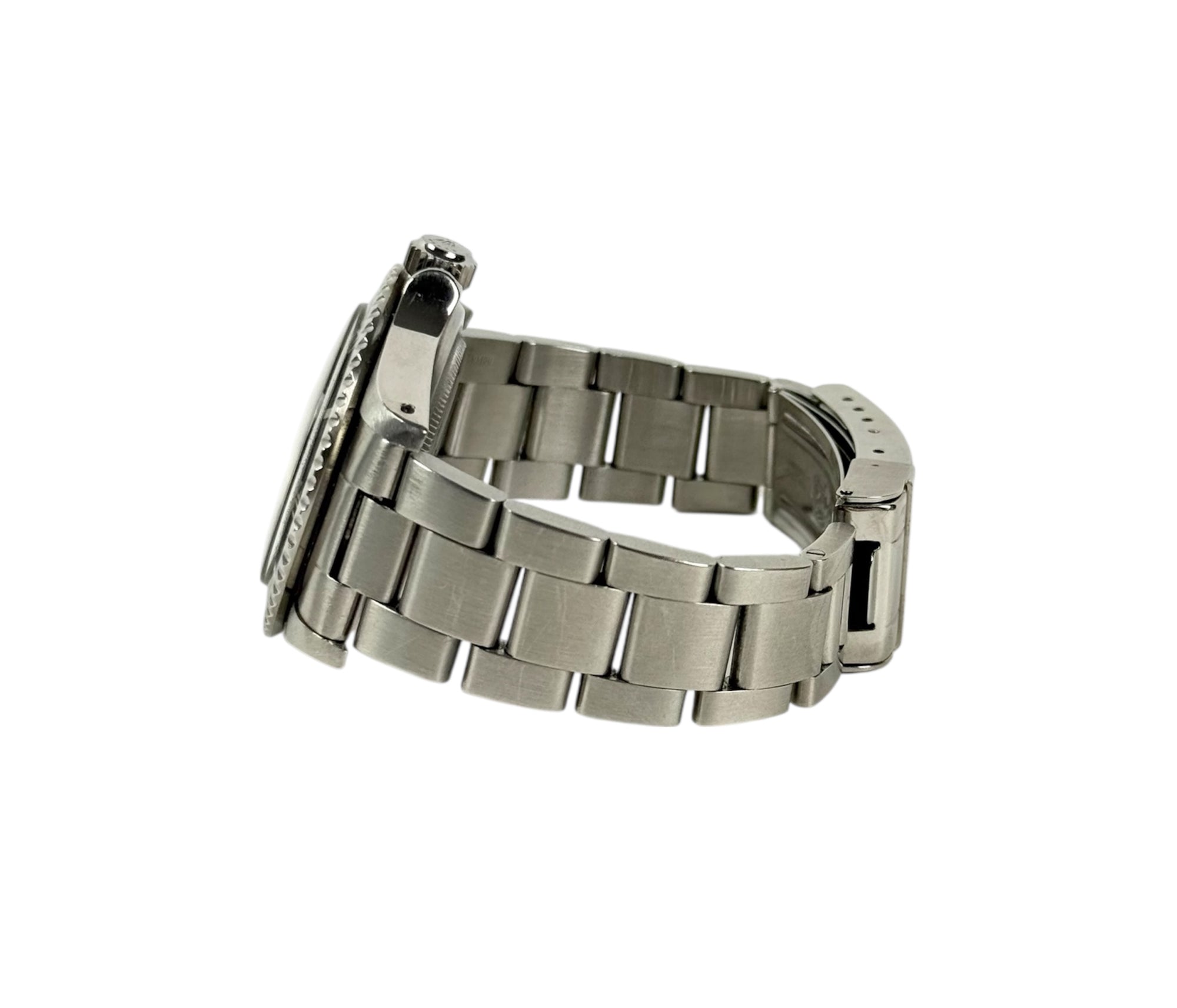 Rolex Submariner 5513 1978 i stål med original mk3 "lollipop"-skive og visere. Uret patina fremstår meget ensartet og subtilt. Kommer med certifikat, original købskvittering, booklet og manualer.