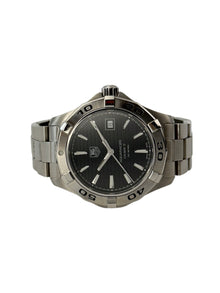 TAG Heuer Aquaracer liggende frontvisning nyserviceret og nypoleret
