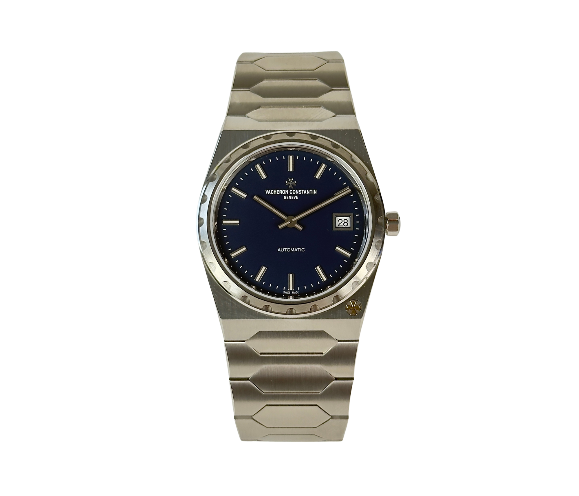 Vacheron Constantin Historiques 222 (2026) i stål med blå skive. Uret fremstår i mint stand uden spor af brug, 10/10. 
Uret leveres som fuldt sæt: ny med yder- og inderboks, certifikat, dokumentation samt øvrigt tilbehør. Uret er købt hos autoriseret forhandler, og al dokumentation forefindes.
