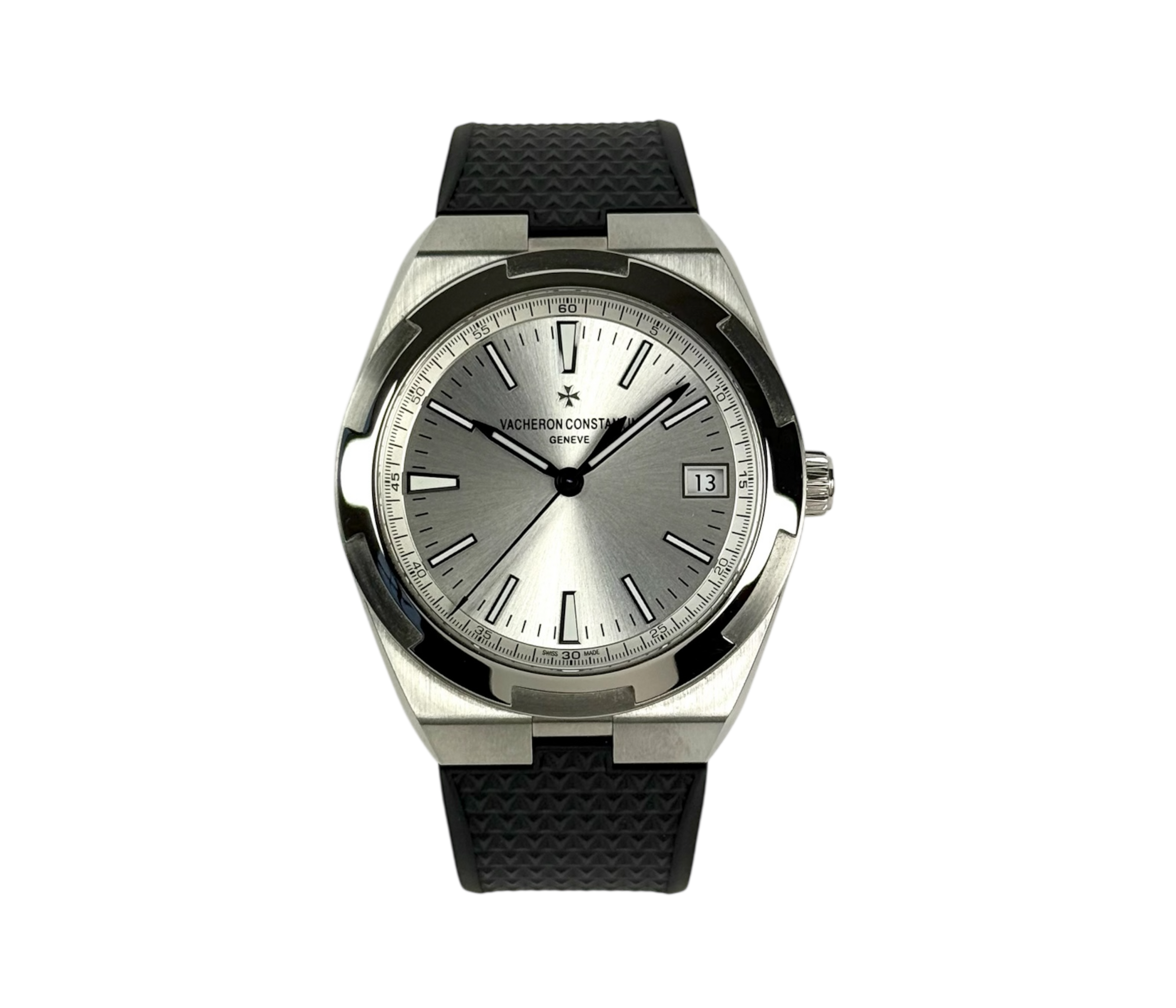 Vacheron Constantin Overseas 4500V/110A-B126 (2023) i stål med sølvskive. Uret kommer med ubrugt stållænke og læderrem samt gummirem m. VC-foldespænde. Fremstår i rigtig god stand med få brugsspor. Kommer som komplet sæt: Bokse, certifikat, remme/lænke og tags. Udvidet VC-garanti til 2032. 