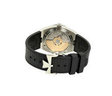 Vacheron Constantin Overseas 4500V/110A-B126 (2023) i stål med sølvskive. Uret kommer med ubrugt stållænke og læderrem samt gummirem m. VC-foldespænde. Fremstår i rigtig god stand med få brugsspor. Kommer som komplet sæt: Bokse, certifikat, remme/lænke og tags. Udvidet VC-garanti til 2032. 